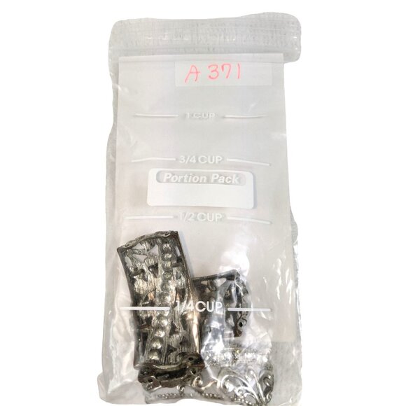 Pair of 2 Vintage Style Silver Tone Filigree Rhinestone Shoe Clips For Heels Or - Picture 9 of 11